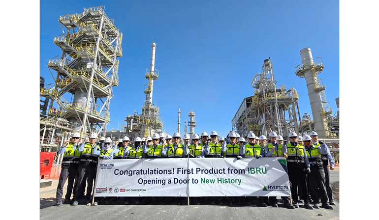 바스라 정유공장 고도화설비 프로젝트 현장 직원들